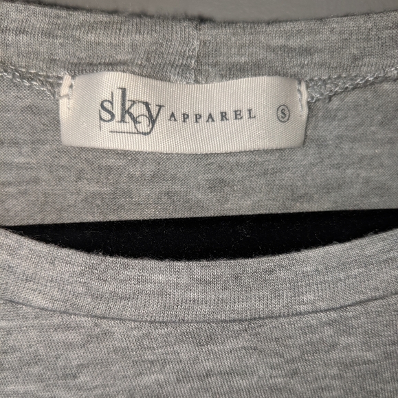 Crop top graphic tee shirt - Picture 3 of 4